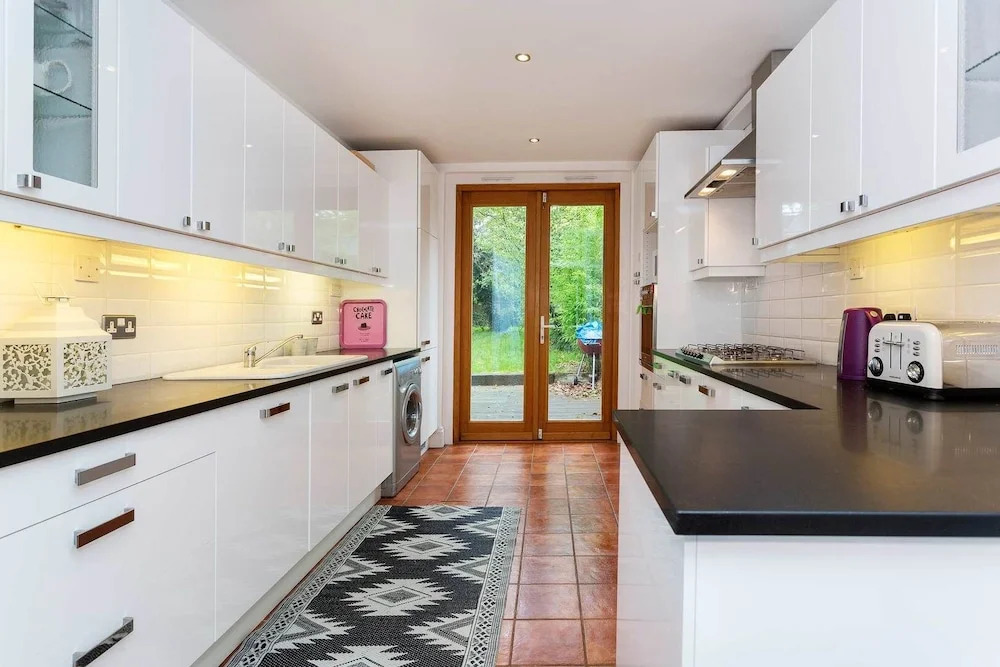 Pastures Green In West Hampstead