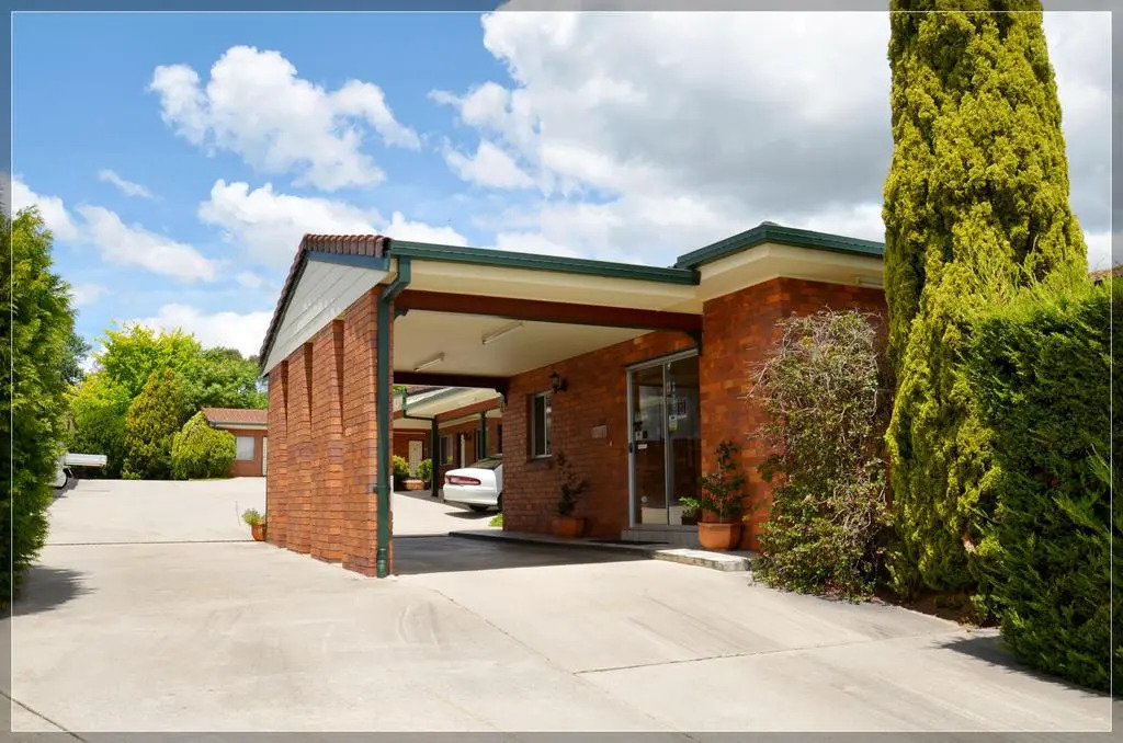 Peter Allen Motor Inn