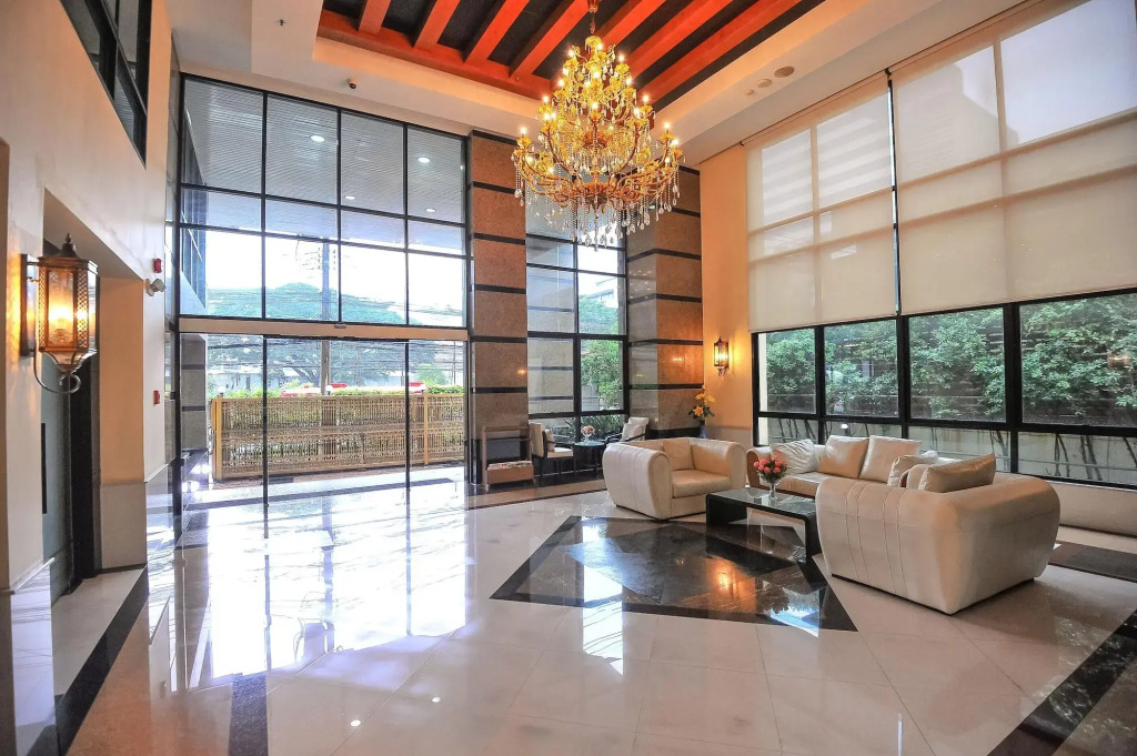 42Grand Residence
