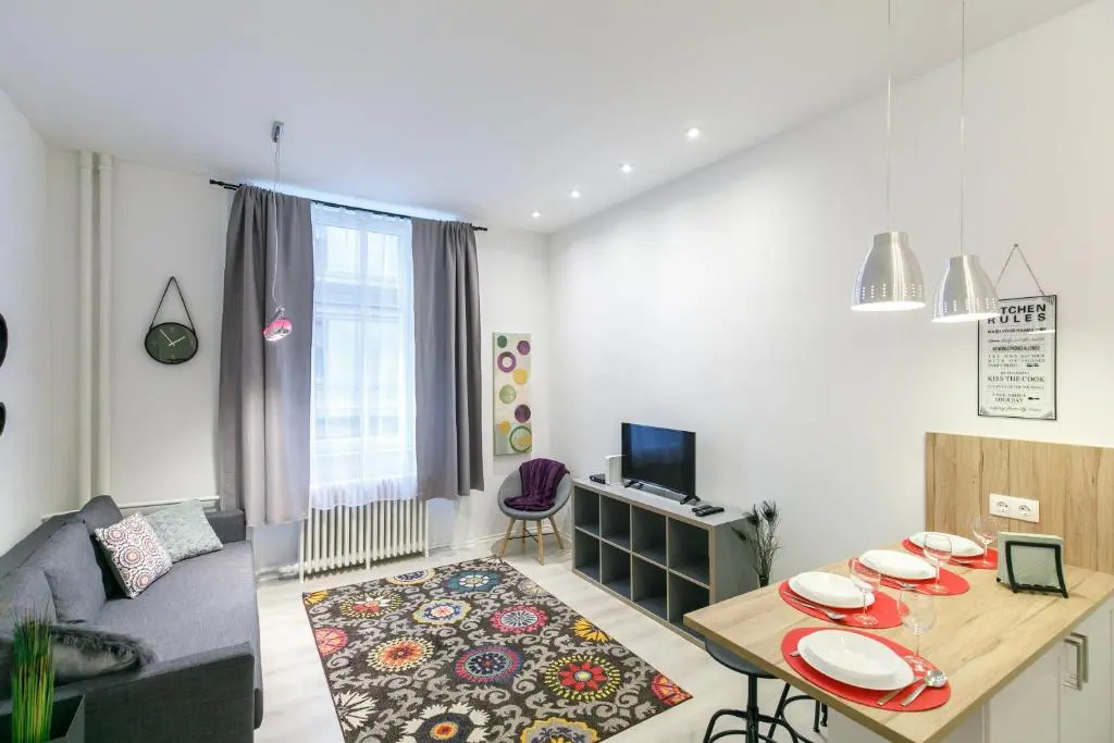 ELLA Apartment
