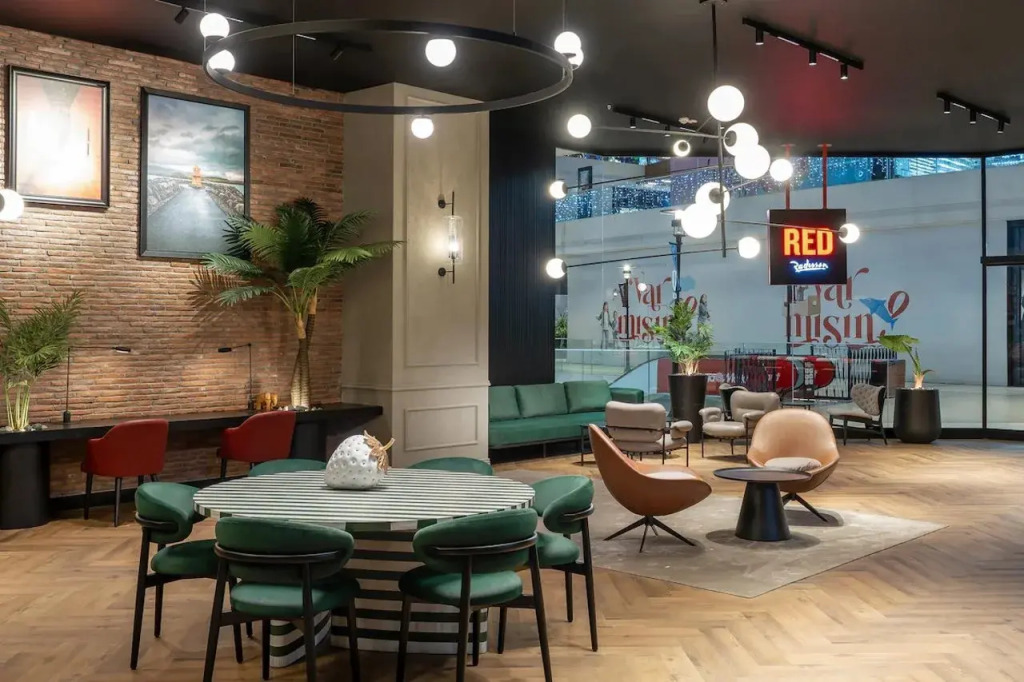 Radisson RED Hotel Izmir Point Bornova