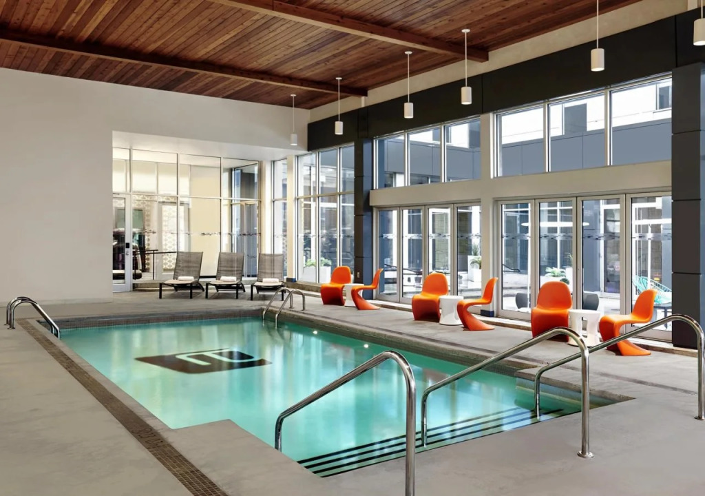 Aloft by Marriott Montreal Airport