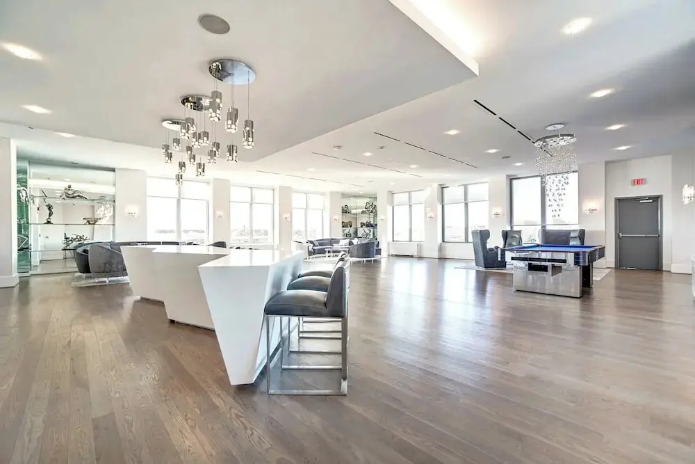 Crystal City Comfortable Apartments