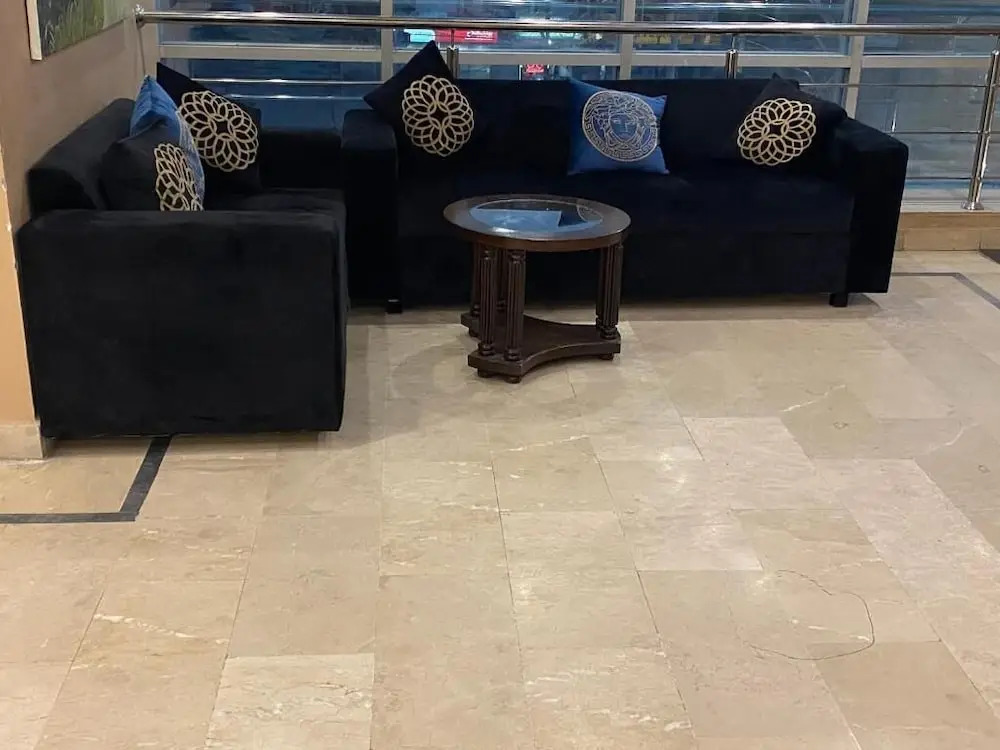 Hotel Holiday