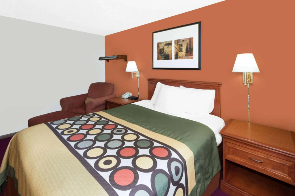 Algona Inn