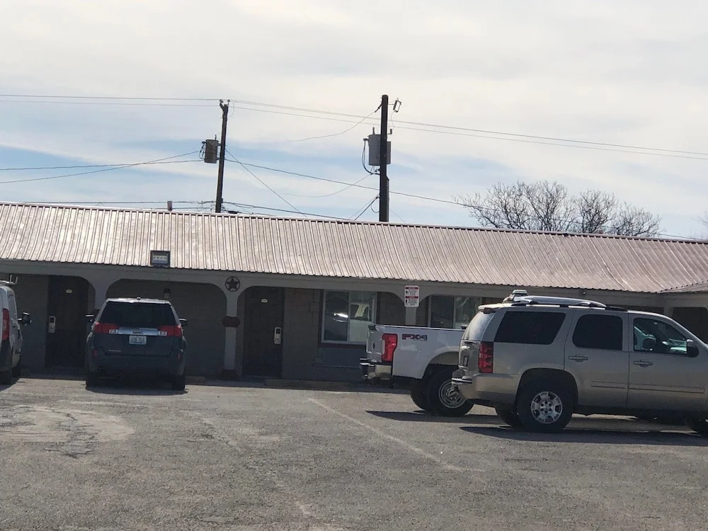 Executive Inn Snyder