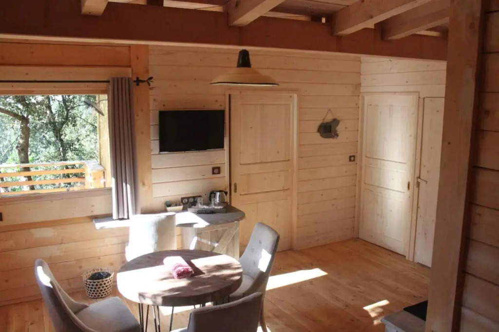 Les Cabanes Dans Les Bois Logis Hôtel