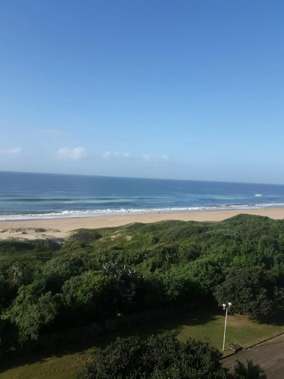 Breezy Seaview- On the Beach