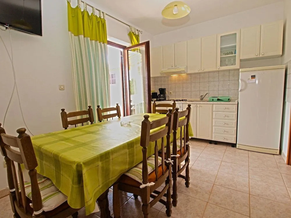 Apartment 39