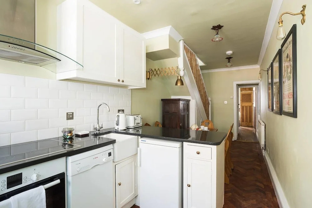 Unique & Cosy 2BR house in Notting Hill!
