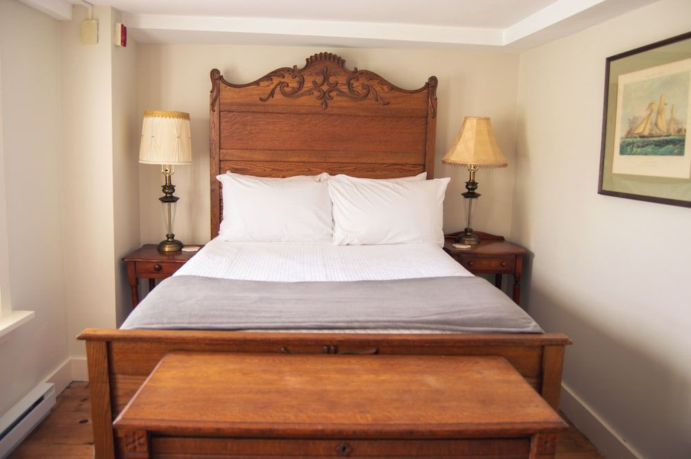 The Historic General Stanton Inn