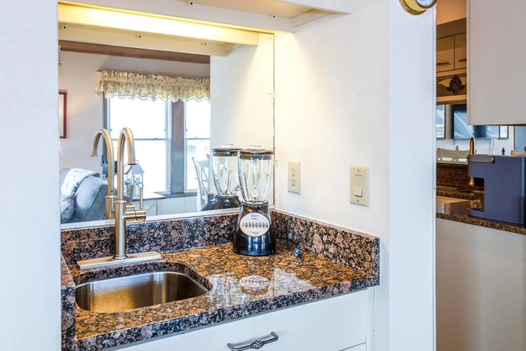 SCR3B - Scrimshaw Penthouse
