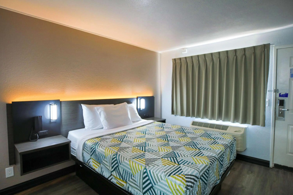 Motel 6-Sacramento, CA - Central