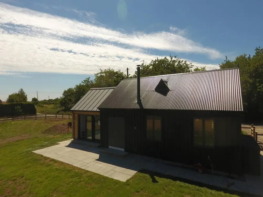 Rustic 1-bed Holiday Home in Suffolk Countryside