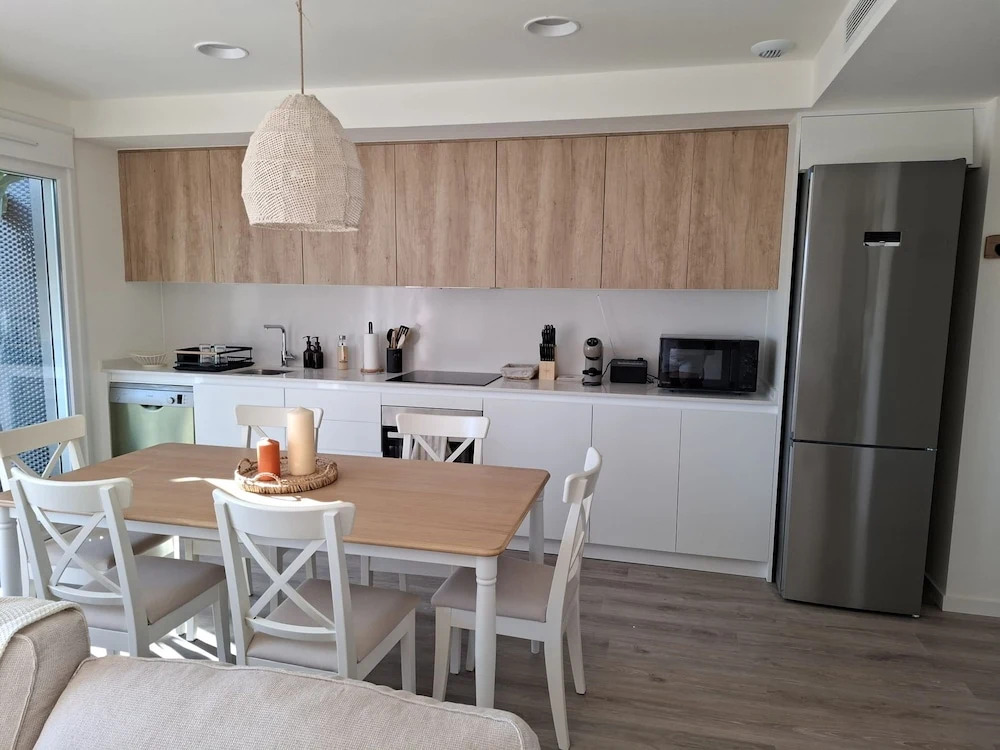 Residencial Breeze 1A by Bookaparadise