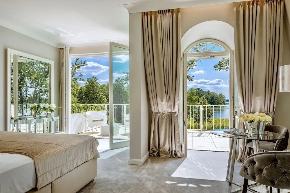 Villa Contessa - Luxury Spa Hotels