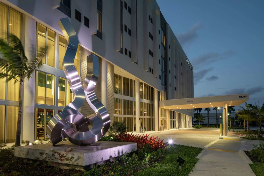 DoubleTree by Hilton Miami Doral