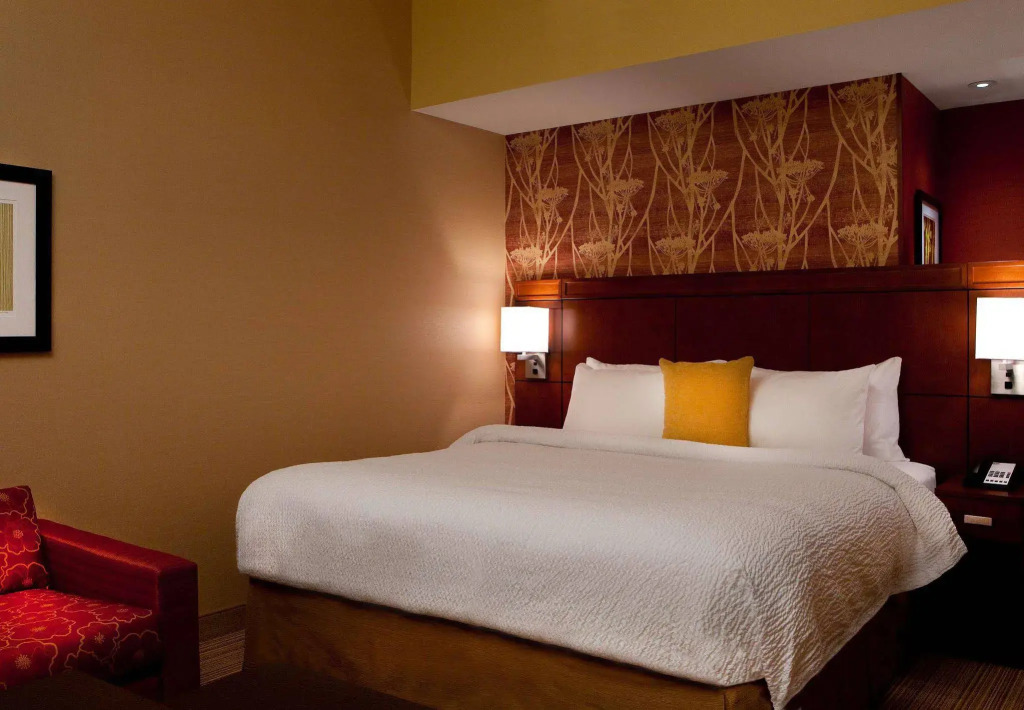 Courtyard by Marriott Syracuse Downtown at Armory Square