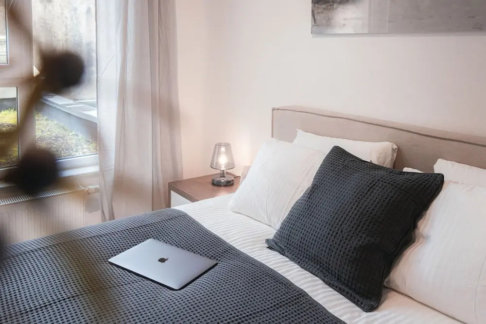 Origer Apartments by Rentaroo