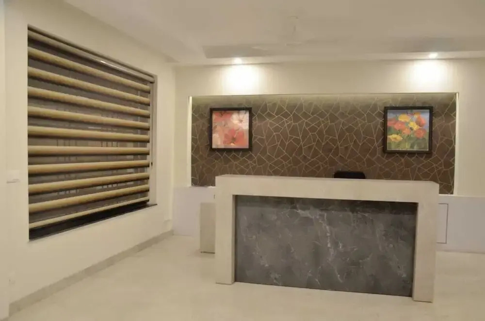 Hotel The Luxem