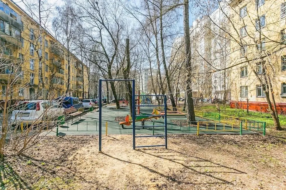 Apartment on Sedova 7-2