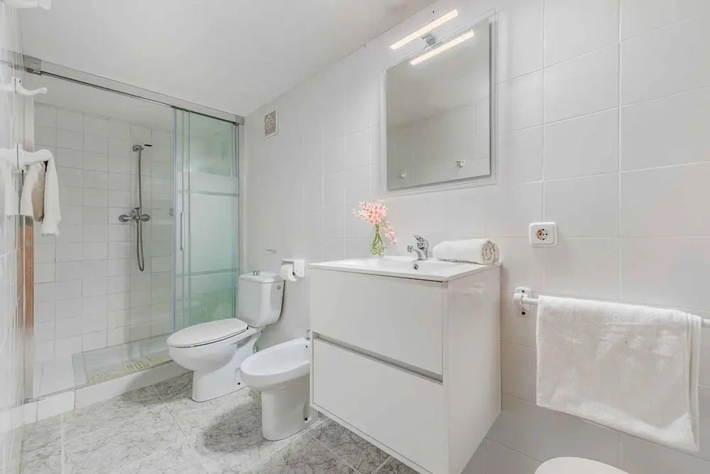 Villa - 5 Bedrooms with Pool and WiFi - 108761
