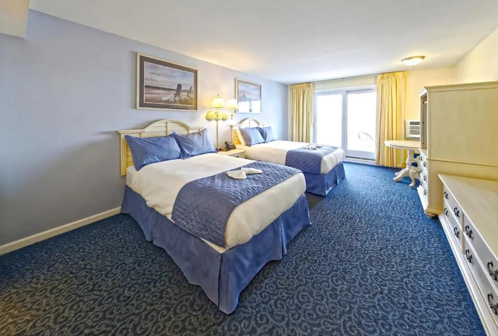 Drifting Sands Oceanfront Hotel