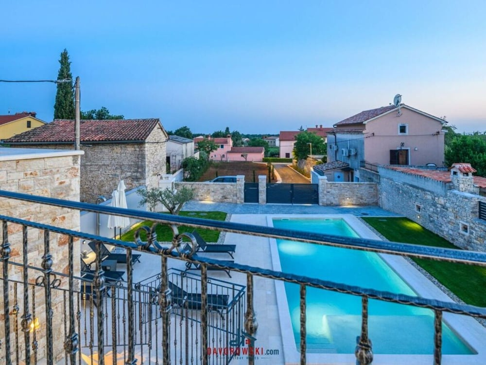 Grande Comfortable Holiday Residence