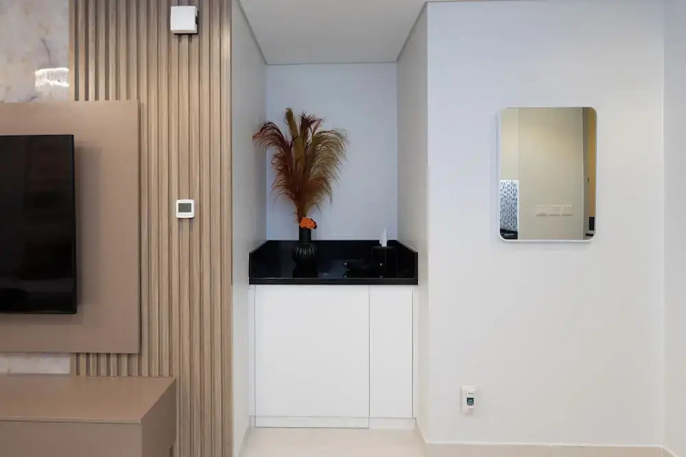 Keyrock Living - Luxury at Aykon Tower