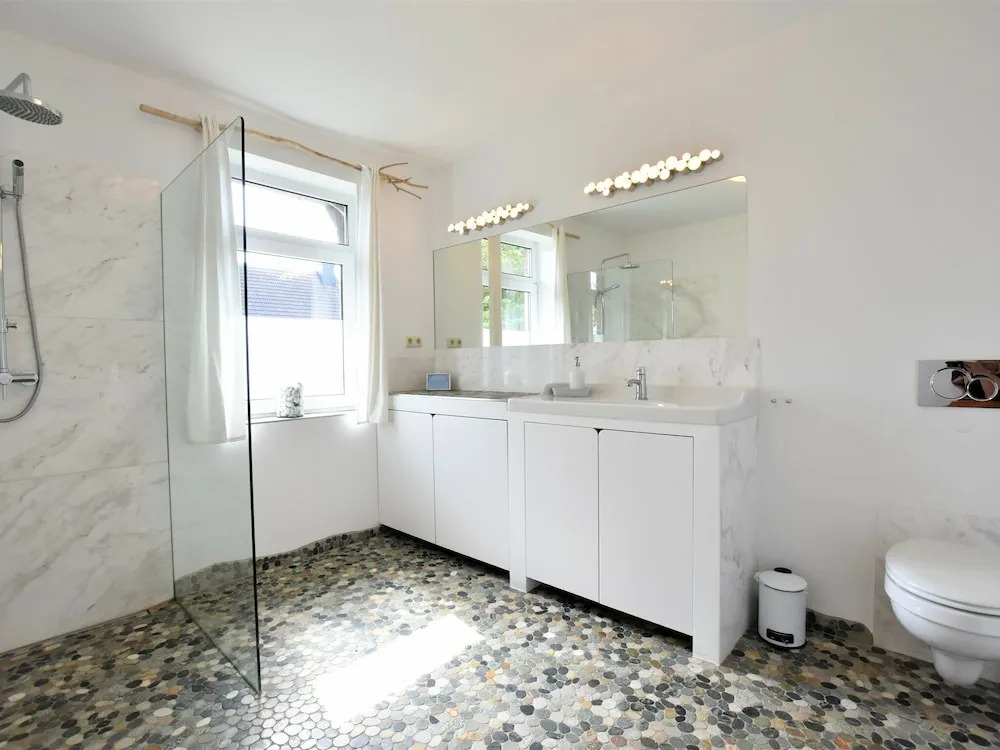 Charming Holiday Home in Am Salzhaff With Terrace and Garden