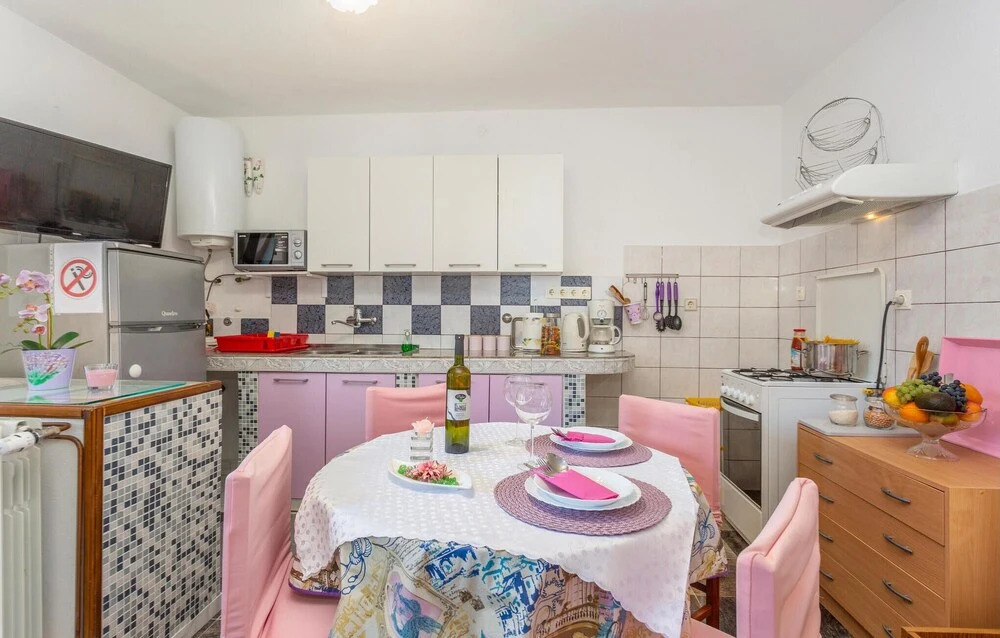 Amazing Home in Silo With Wifi and 1 Bedrooms