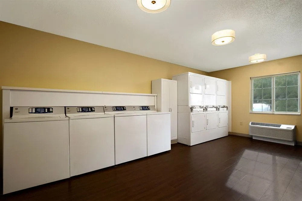 Hawthorn Suites by Wyndham Greensboro