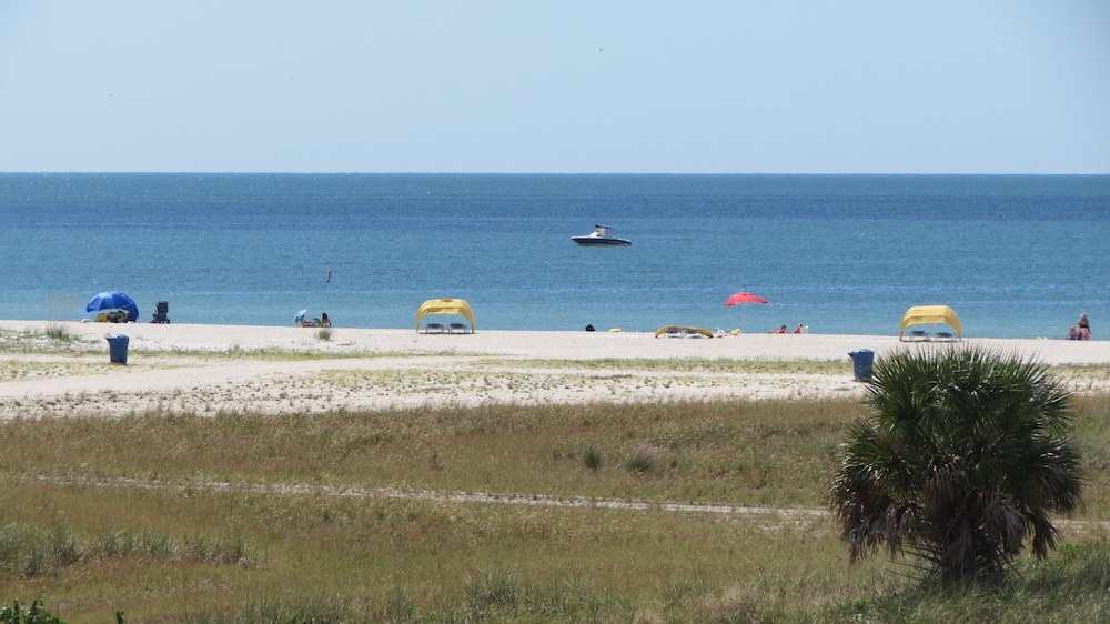 Beachside Resort Motel