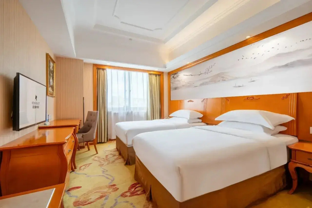 Vienna International Hotel Shanghai Pudong New District Dishui Lake Univeristy City