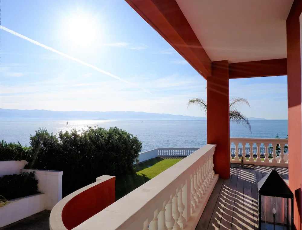 Villa atypique proche centre d'Ajaccio