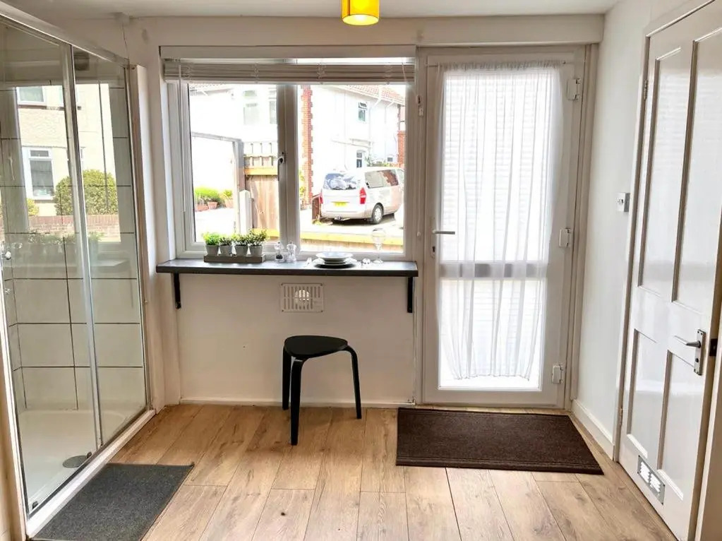 Lovely 1 bed Studio Apartment Close to the City