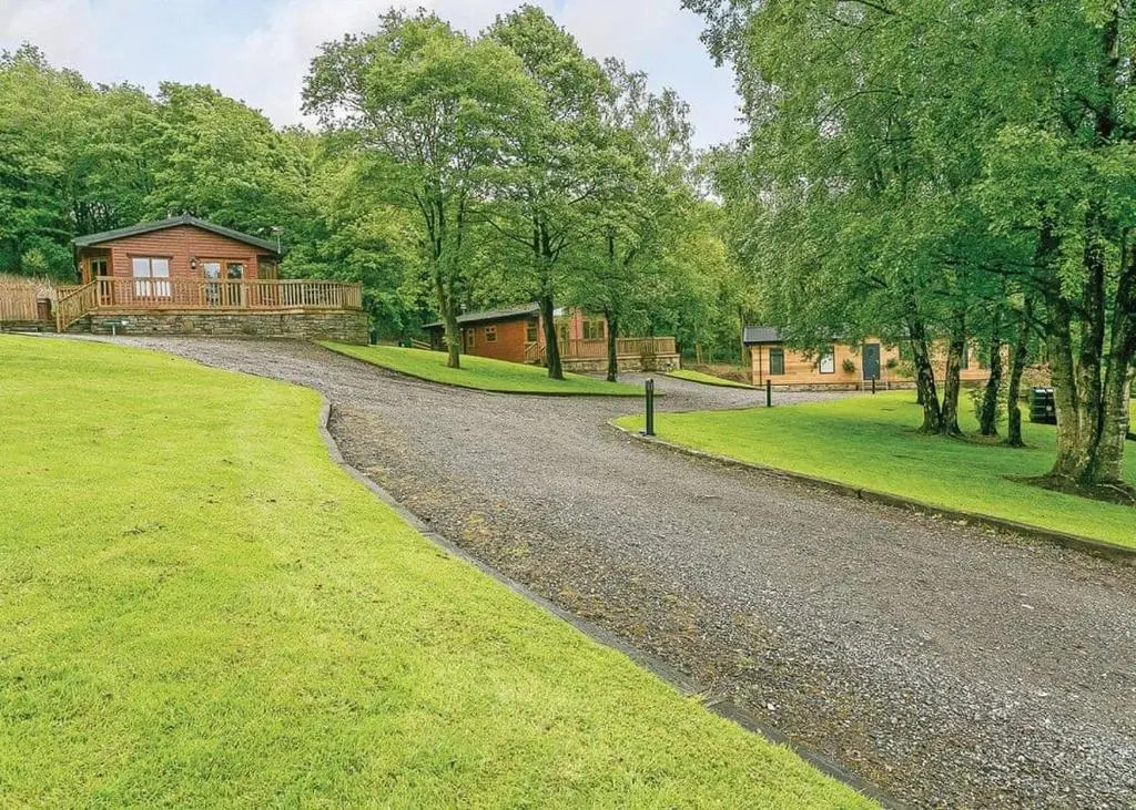 Charlesworth Lodges
