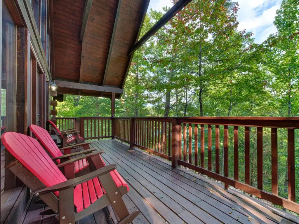 Above the Clouds, 4 Bedrooms, Pool Access, Private, Gaming, Sleeps 16