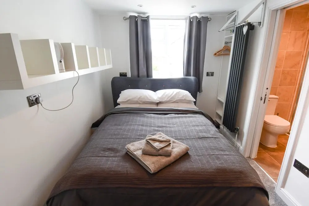 Luxury 3-bed Apartment in Bournemouth Nr Beach