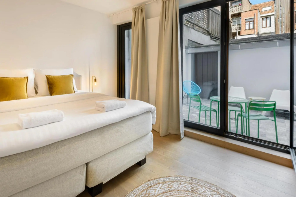 R73 Apartments by Domani Hotels