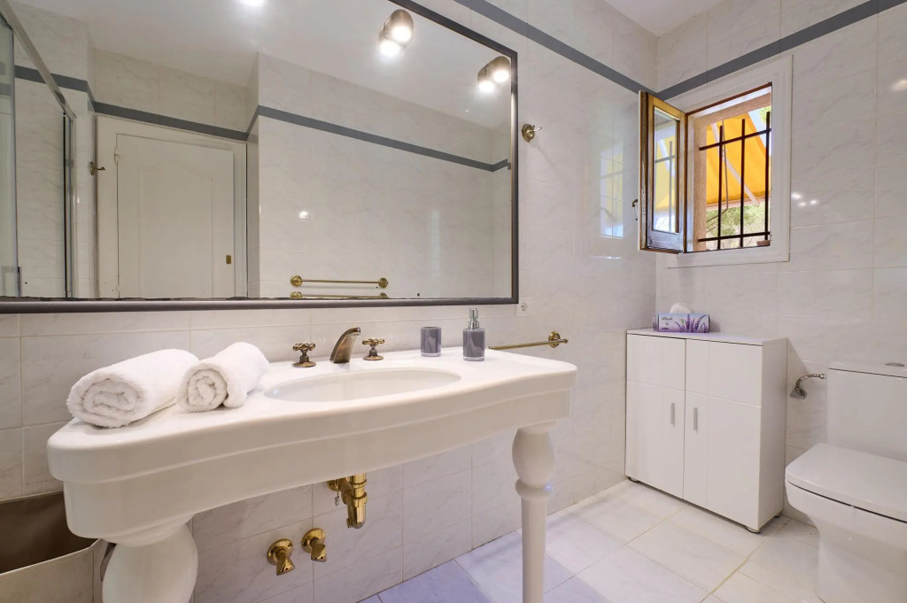 Ronda in Llafranc with 4 bedrooms and 2 bathrooms