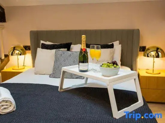 Spacious 3-Bed Retreat | Modern & Super Central