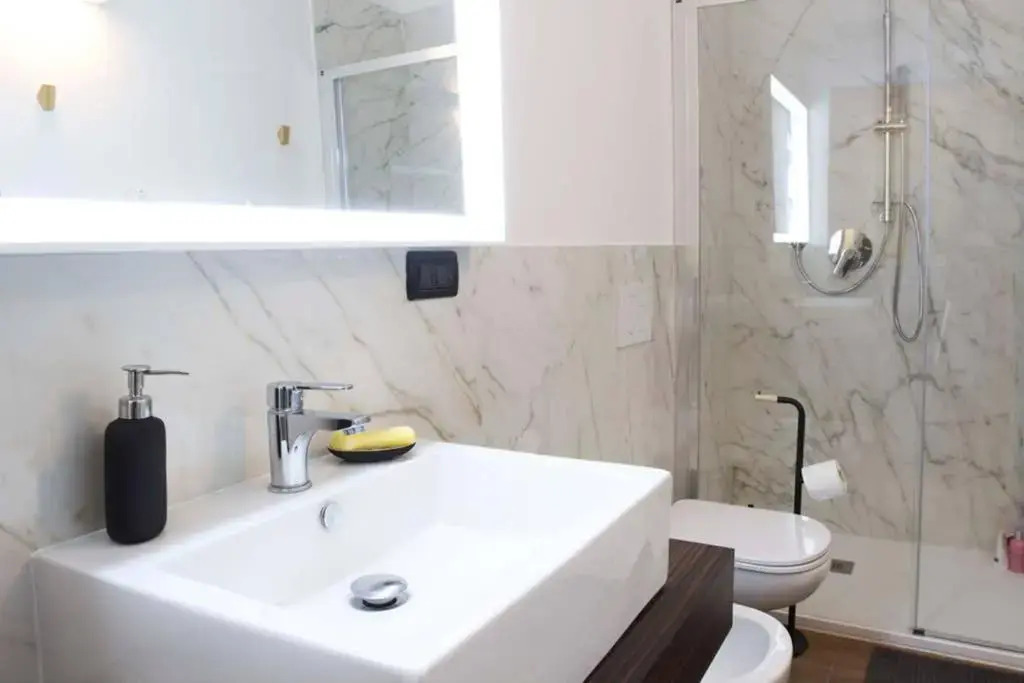 Dandy Suite on the Arno River (Adults Only)