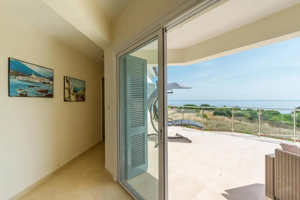 Villa Riverside