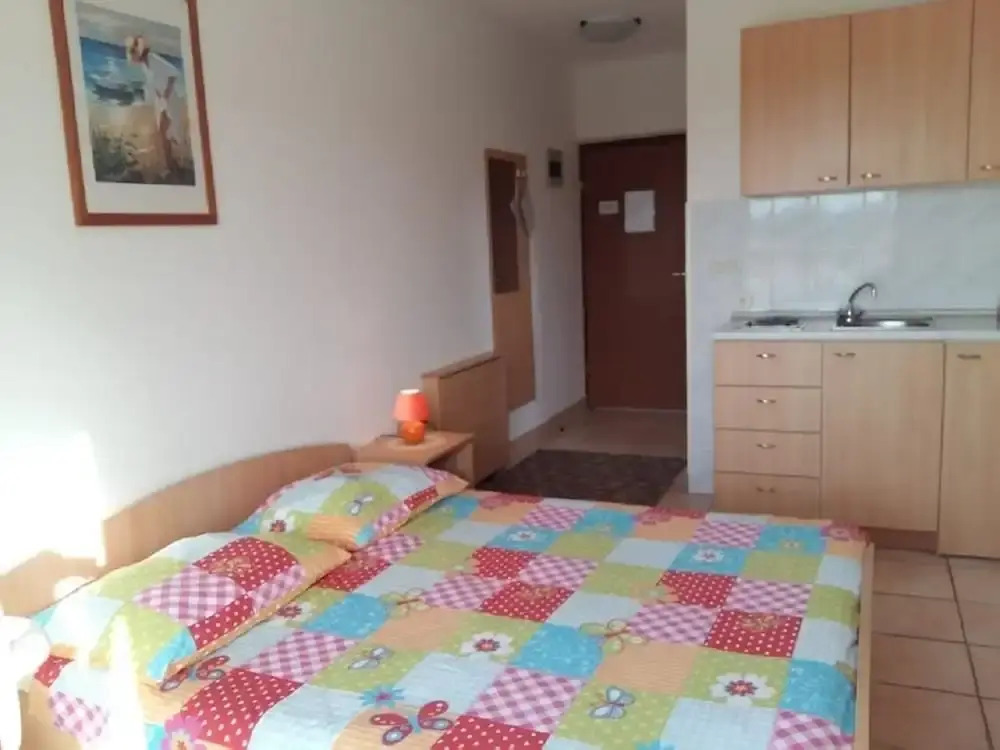 Edi - 40 m From Beach - SA4