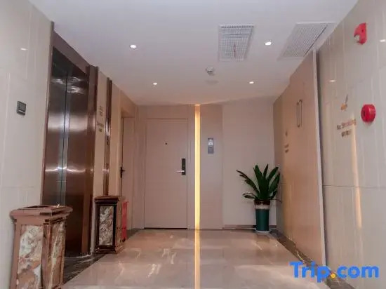 LiXi Hotel (Wuhan University of Science and Technology Qingshan Campus)
