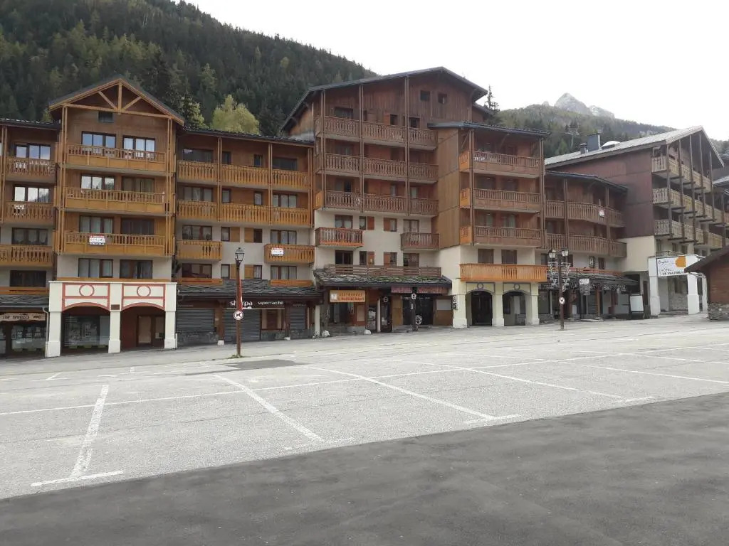 Magnifique studio au pied du télécabine d'Arrondaz et des pistes de ski
