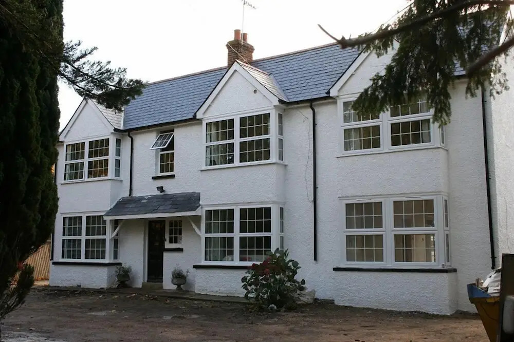 Oakhurst Gatwick and holiday parking five pounds per day and transport between six am and eleven pm