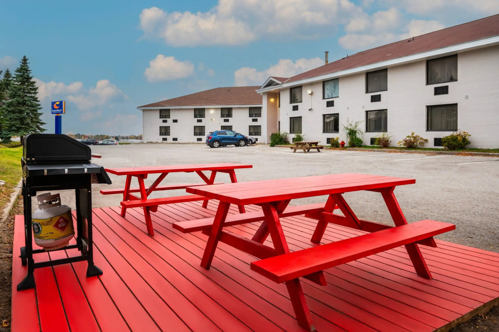 Comfort Inn & Suites