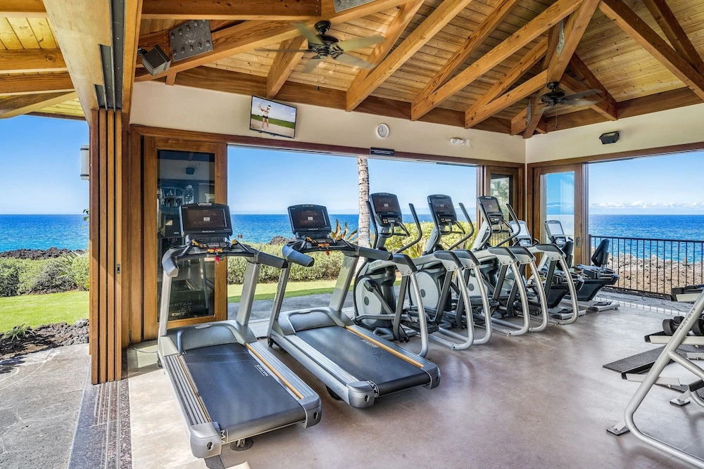 Hali'i Kai at Waikoloa 2b 2 Bedroom Condo by RedAwning